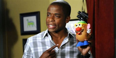 Psych 10 Ways Gus Is Actually The Main Character