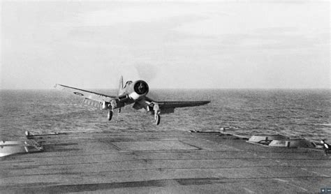 Asisbiz Fleet Air Arm Corsair Landing Aboard HMS Illustrious IWM A20997