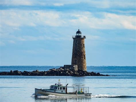 11 Beautiful Southern Maine Lighthouses To Visit This Year