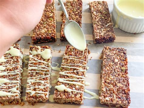 Better-Than-Store-Bought Keto Granola Bars (Copycat KIND Bars)