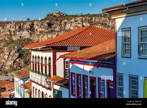 Detalle de calles y casas de estilo colonial en la antigua e histórica