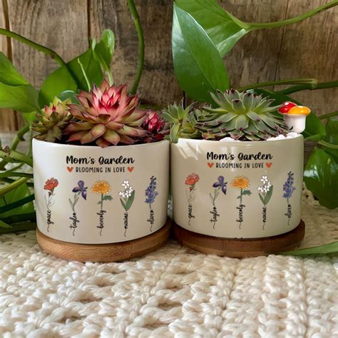 Personalized Moms Garden Plant Pot Ts For Mom Custom Birth Flower