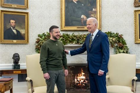 Joe Biden Przylecia Do Kijowa Mimo Rosyjskiej Agresji Spotka Si Z