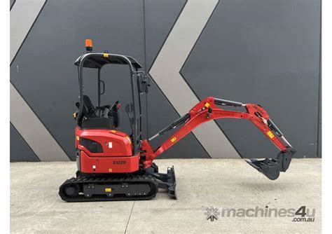 New Uhi Uhi Hp Kubota Engine Xu Mini Excavator Zero Swing