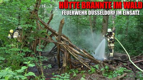 HOLZHÜTTE BRANNTE IM WALD Feuerwehreinsatz in Düsseldorf Garath am