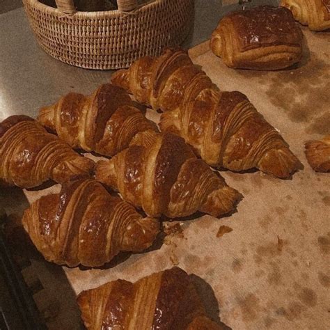 Croissants Aesthetic Aesthetic Food Brown Aesthetic Aesthetic