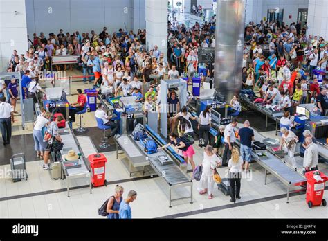 Punto De Control De Pasaportes Fotografías E Imágenes De Alta Resolución Alamy