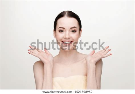 Portrait Model Natural Nude Make Bare Stock Photo 1521598952 Shutterstock