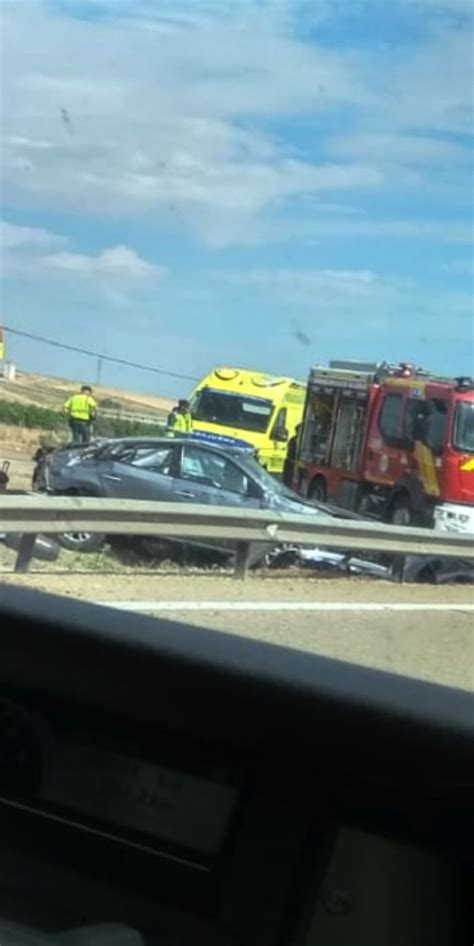 Medina Del Campo Un Veh Culo Con Cuatro Ocupantes Se Ha Salido De La