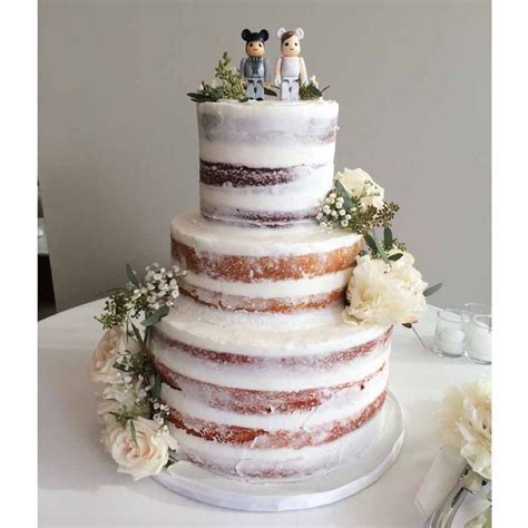 Bolos semi naked a nova tendência do famoso naked cake