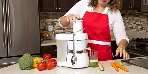 Best Juicer For Carrots April 2022 Buyer S Guide And Reviews