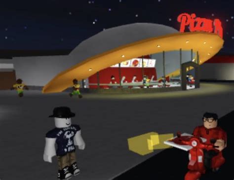 Ordering pizza outside Pizza Planet : Bloxburg