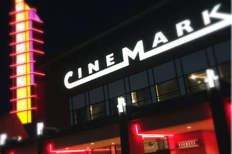 Exclusive Cinemark Eyes Amcs No 1 Spot As Largest Movie Theater