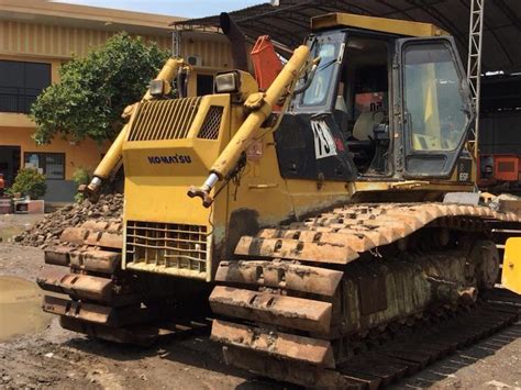 Sewa Komatsu Dozer Bulldozer D Px Rental Omo Alat Berat