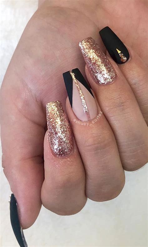 22 Trendy Fall Nail Design Ideas Black And Gold Nails