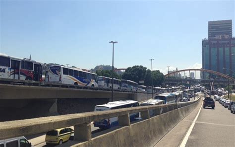 Semáforos em pane deixam trânsito do Rio caótico veja fotos fotos em