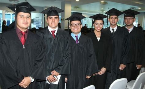 Graduación De La Universidad Tecnológica Centroamericana