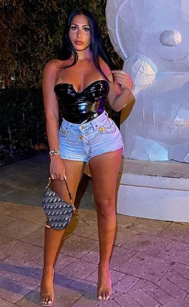 Leana Zaoui Grosse Petasse Porn Pictures XXX Photos Sex Images