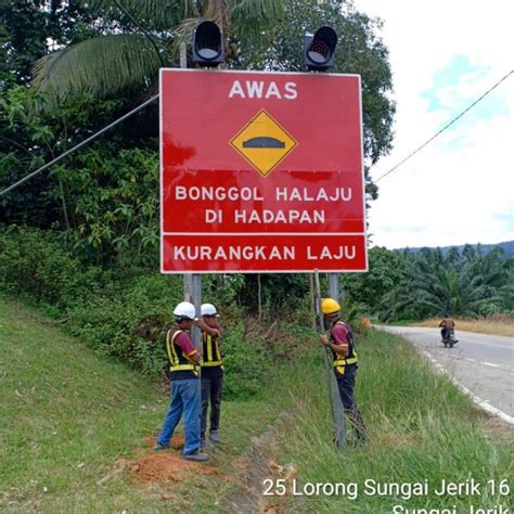 rre engineering road signages
