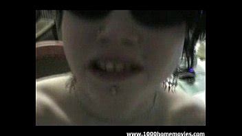 masturbación con la mano y cumming en sus tetas XVIDEOS