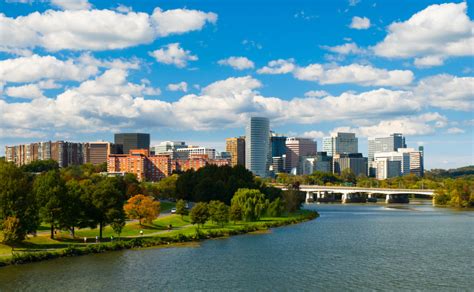 Rosslyn, Virginia skyline – Mountain View Mirror