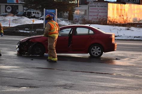 Barrie 411 News On Twitter COLLISION Bayfield St Near Hanmer