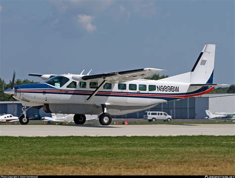 N989BW Private Cessna 208B Grand Caravan Photo By Steve Homewood ID