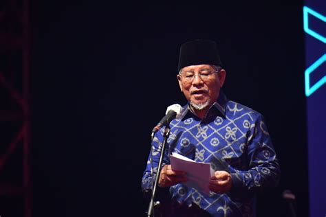 Gubernur Maluku Utara Apresiasi Menpora Amali Yang Hadir Pertama Pada