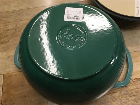 Lodge Vs Le Creuset Dutch Oven Is There Any Difference