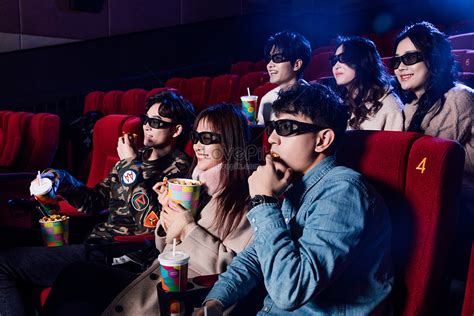 Friends Meet At The Cinema To Watch Movies Picture And HD Photos Free