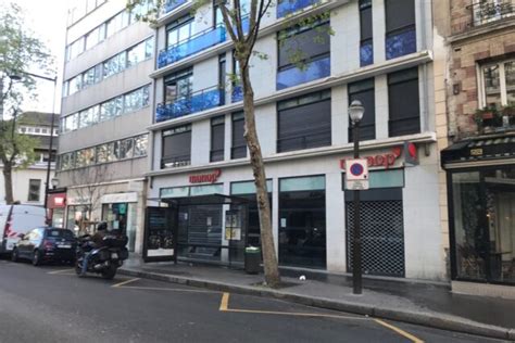 Normal Poursuit Son Expansion Dans Les Hauts De Seine Avec Un Magasin