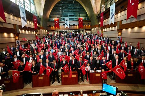 İBB Meclisi nde cumhuriyetin 100 yılı için özel oturum düzenlendi