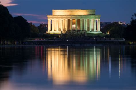 DC: Monuments And Memorials Night Tour By Open-Top Bus