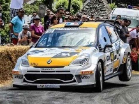 Vends Clio Maxi F Pi Ces Et Voitures De Course Vendre De