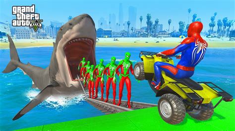 GTA 5 CHRISTMAS HULK SPIDERMAN MEGA SHARK RAMP CHALLENGE EPIC RAGDOLL