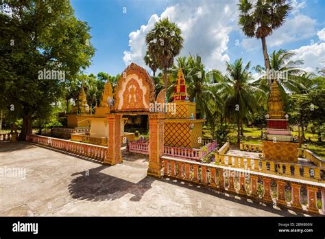 Architecture of beautiful khmer temple Chua Khmer Xuan Phu Binh Minh in ...