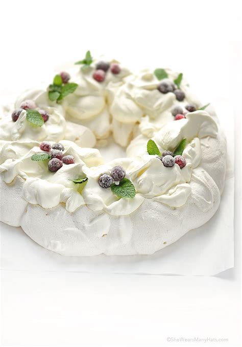 This Festive Pavlova Wreath Has A Crispy Crunchy Shell And A