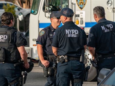 Maskless Nypd Cops Draw Complaints But Escape Fines Report New York