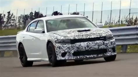 Watch The Dodge Charger Srt Hellcat Verify Its 204 Mph Top Speed Autoblog