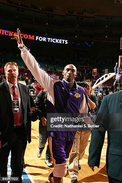 Kobe Bryant Waving Photos And Premium High Res Pictures Getty Images