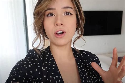 Pokimane Reacted To XQcs Comments