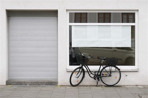 Premium Photo Blank Vacancy Sign With Copy Space In Empty Shop Or