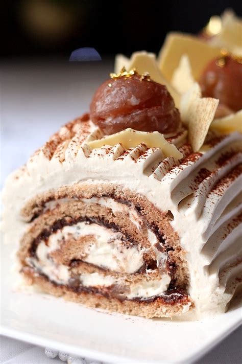 Bûche aux marrons glacés et au chocolat