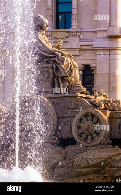 Fuente De Cibeles Plaza Hi Res Stock Photography And Images Alamy