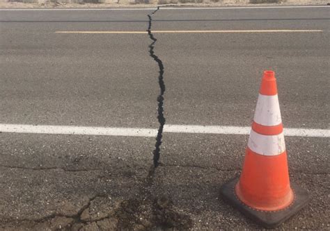 The Ridgecrest Earthquake Split Open The Desert And We Went To Look At ...