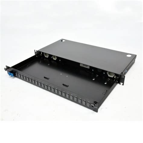 Lanscape Fiber Housing Front Panel Loaded With Lc Duplex Upc Shuttered