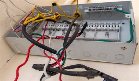 How to Wire a Double Pole Circuit Breaker Easy and Safe?