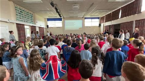 Ks1 Singing To The Sound Of Trumpets Youtube