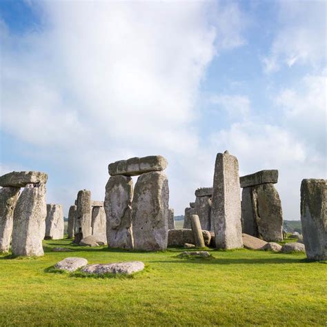 Stonehenge The Mysterious Prehistoric Monument Easily Reachable By