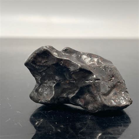 Sikhote-Alin meteorite Metal Meteorite, MUSEUM quality - 64 g - Catawiki